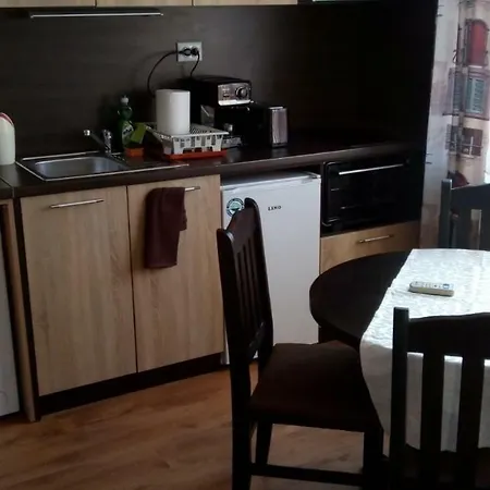 Maria شقة فندقية 4*