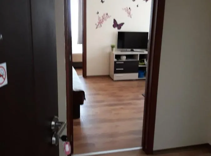 Maria מלון דירות 4*